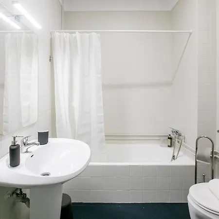 Apartment 3br In Santa Catarina By Lovelystay Porto