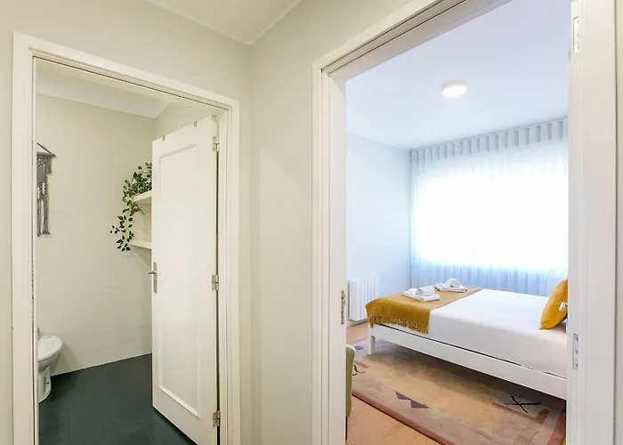 Alba House & Free Parking *