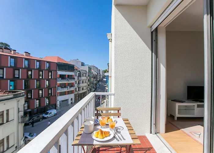 Апартаменты Alba House & Free Parking *